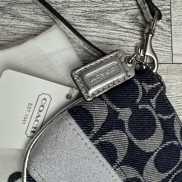 Coach Blue Denim & Silver Signature C Wristlet NWT - Picture 3 of 10